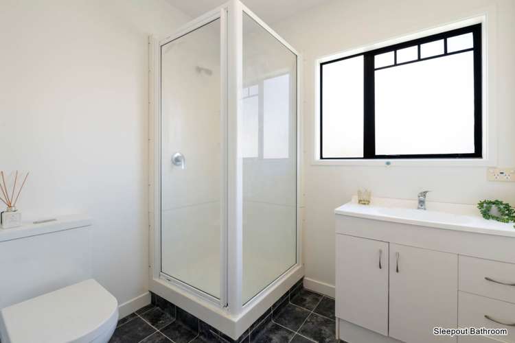 17c Fraser Road Narrow Neck_20