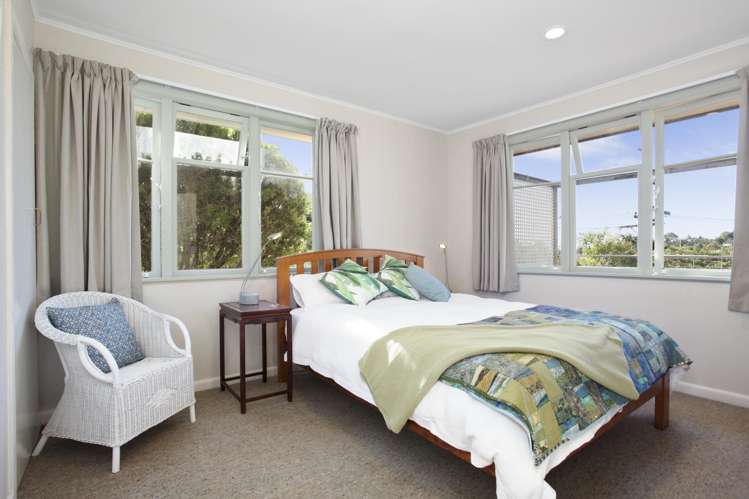 60 Derwent Crescent Titirangi_9