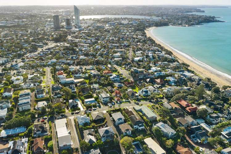 2/21 Hauraki Road Hauraki_42