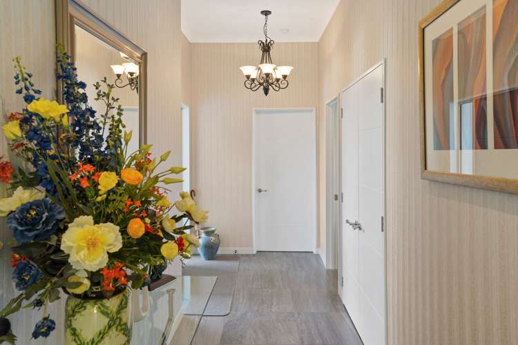 4 Barnsley Crescent West Melton_19