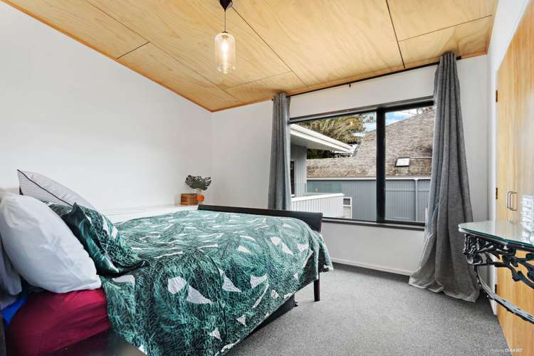 2/7 Old Lake Road Narrow Neck_8