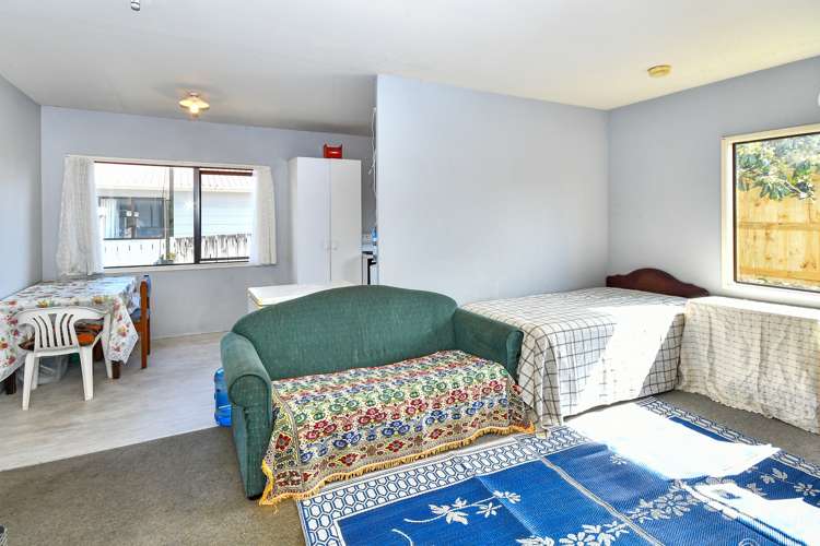 5/1 Robertson Road Favona_5