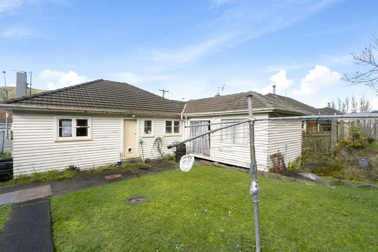 195 Wellington Road Wainuiomata_16
