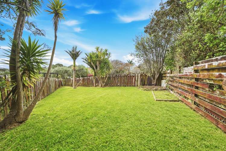 2/100 Aberdeen Road Campbells Bay_15