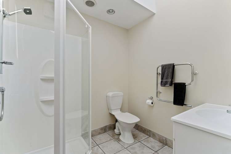 2/10 Macpherson Street Wanaka_5