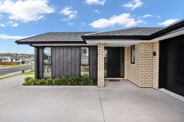 Move fast - modern and stylish home ready now!