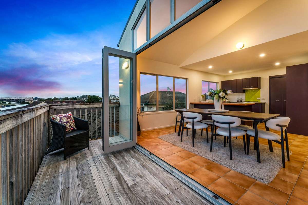 2/10 Windsor Place_0