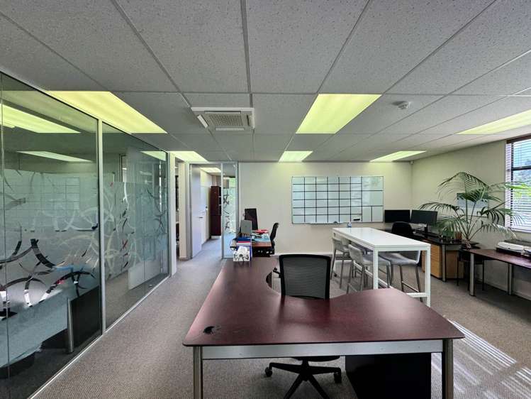 1 Airborne Road Rosedale_6