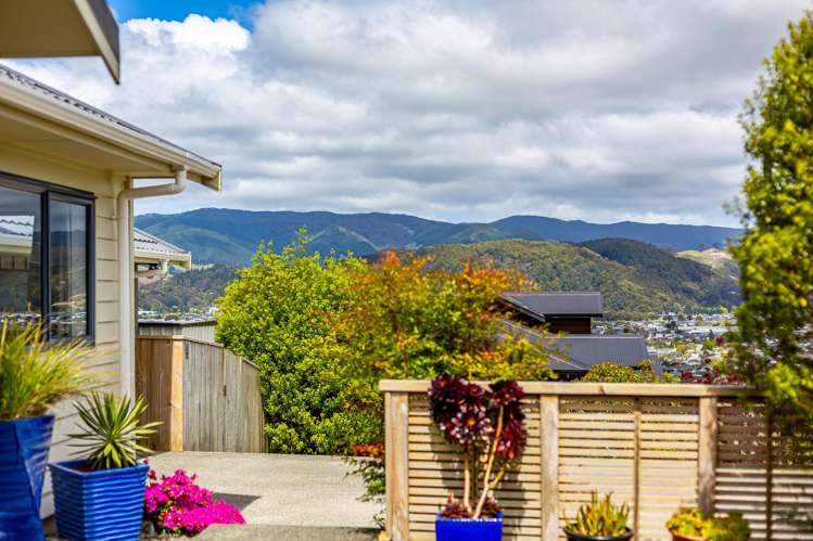 25 James Nairn Grove Riverstone Terraces_20