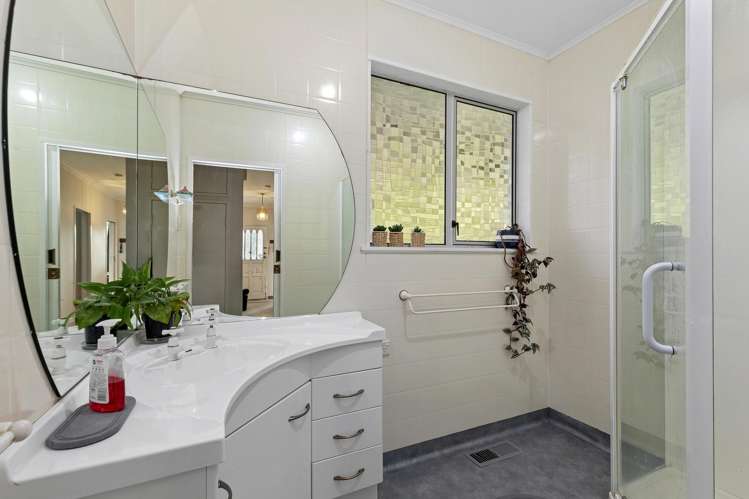 26 Dalton Grove Stokes Valley_12