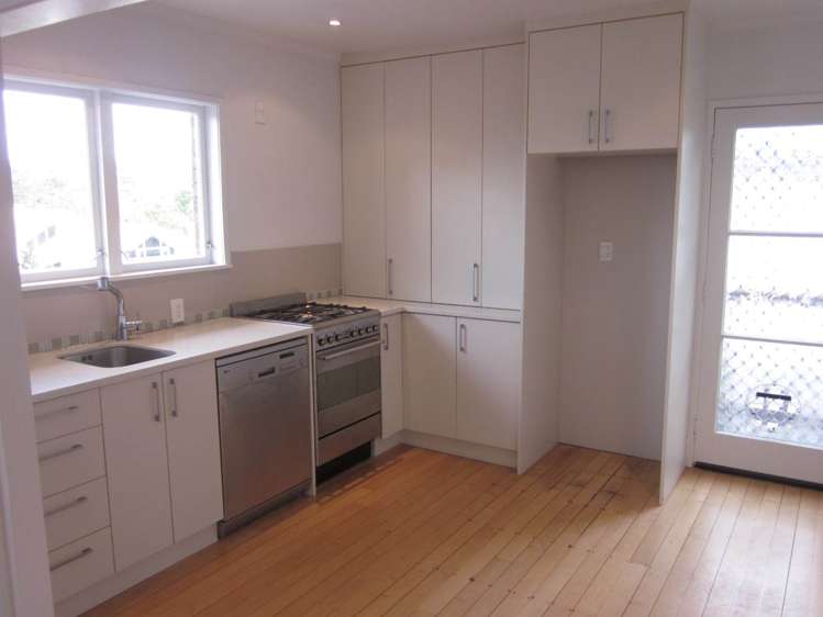 4/420 Beach Road Mairangi Bay_13