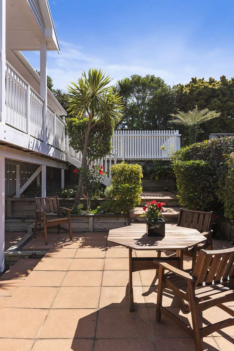 1/7 Colmar Road Mellons Bay_22