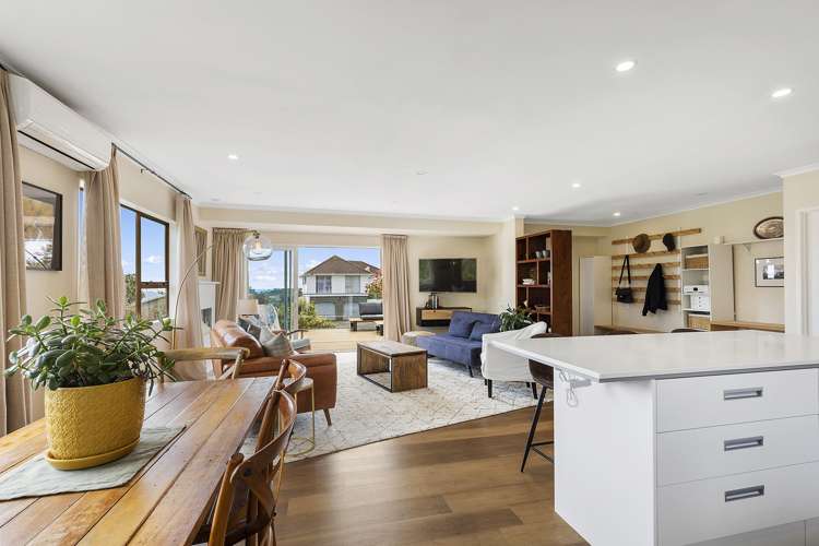 13 De Castro Place Titahi Bay_7