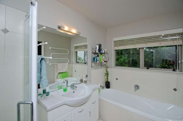 52 Honeysuckle Lane Ohauiti_12