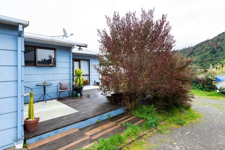 9 Ngaio Street Rarangi_14