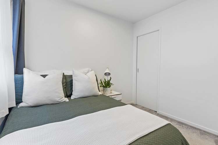 1/9 Embassy Place Glenfield_14
