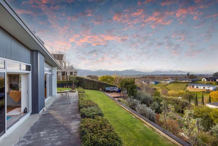 8 Ridgetop Rise Fairhall_2