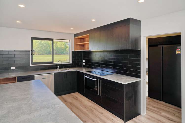 8 Burntwood Lane Pegasus_9