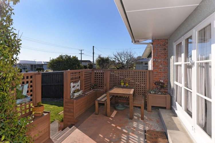 1/6 Devon Street Stoke_2