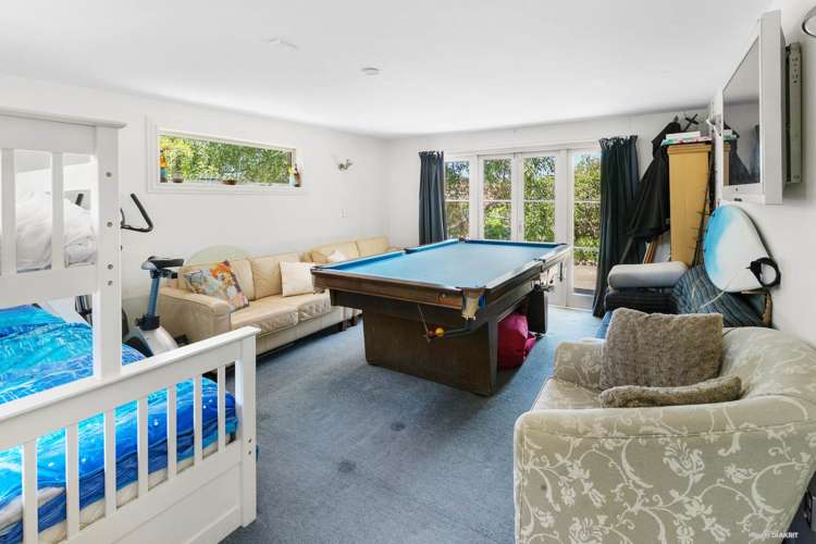 2/221 Lake Road Belmont_11