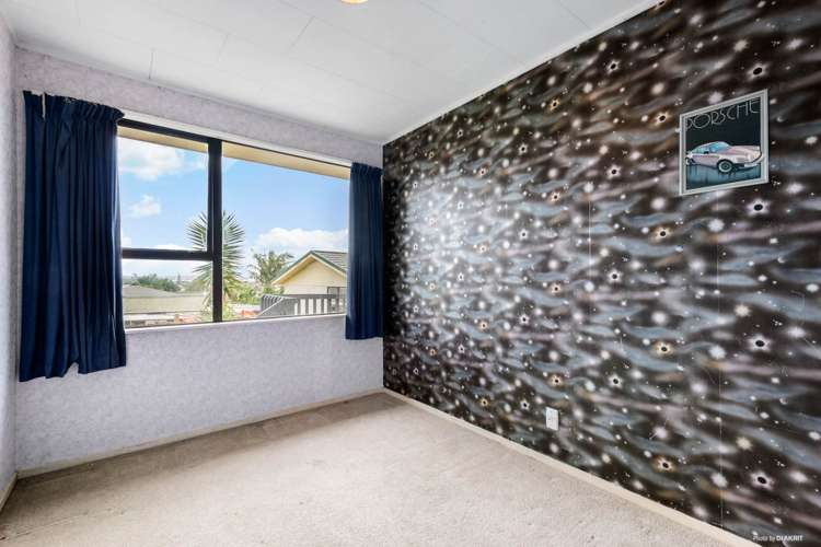 6 Oreti Place Clover Park_10