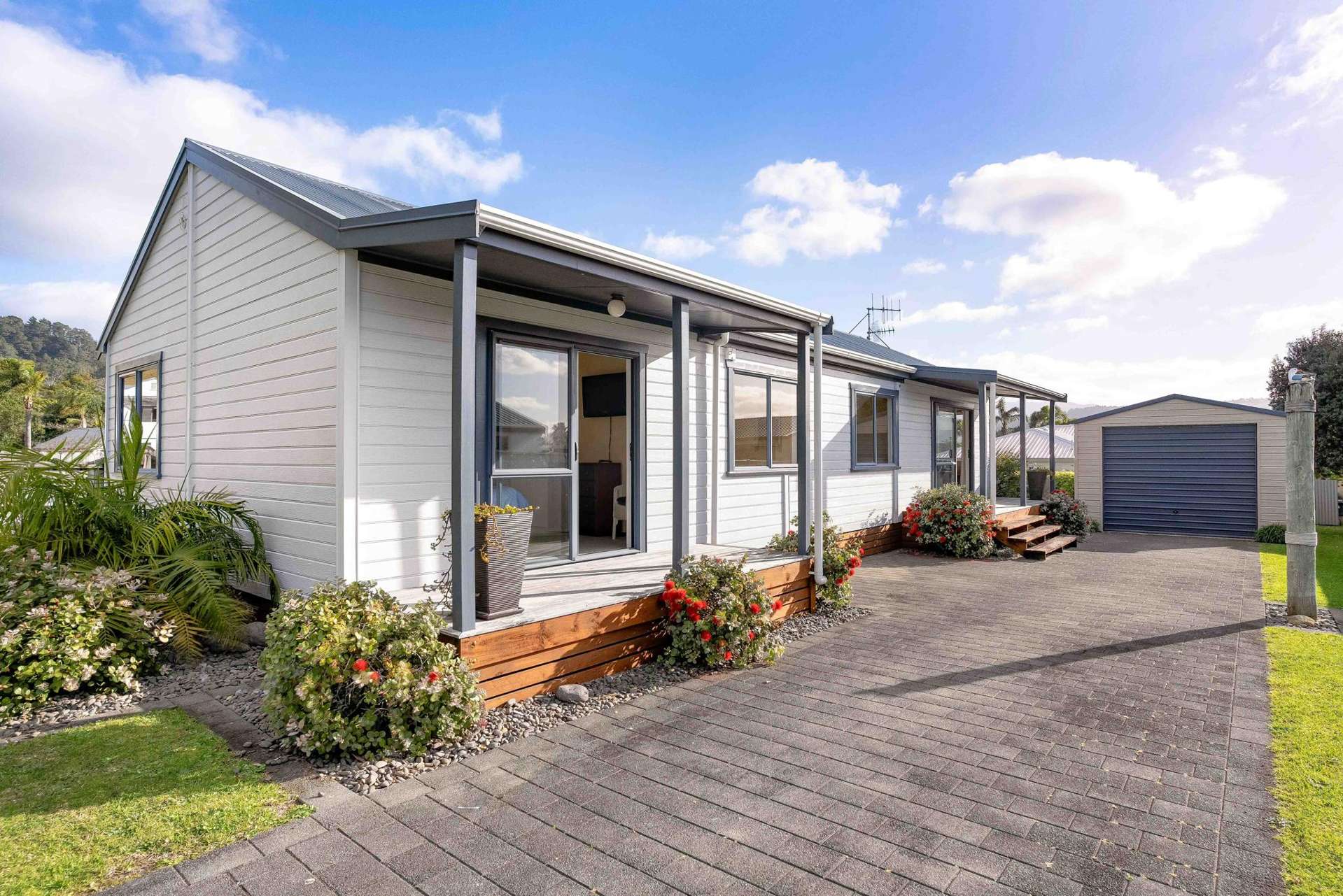105 The Yardarm Pauanui_0