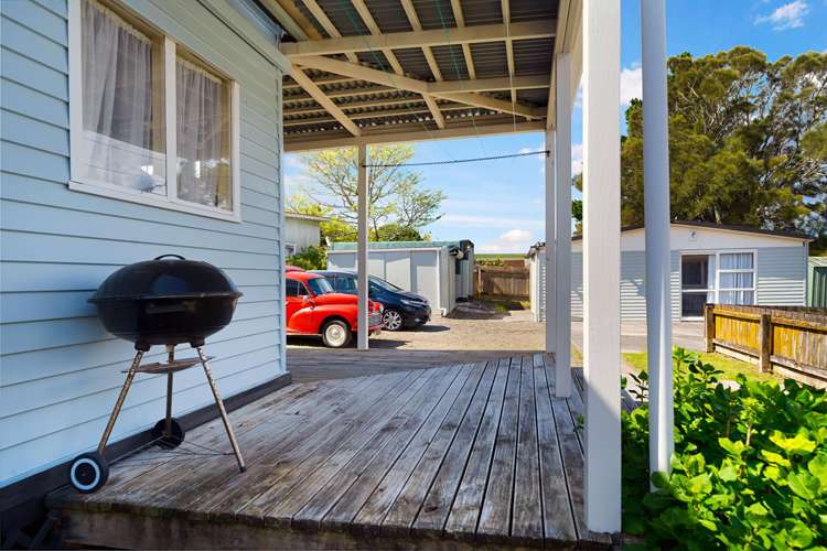 1/8 Devon Street Te Atatu South_11