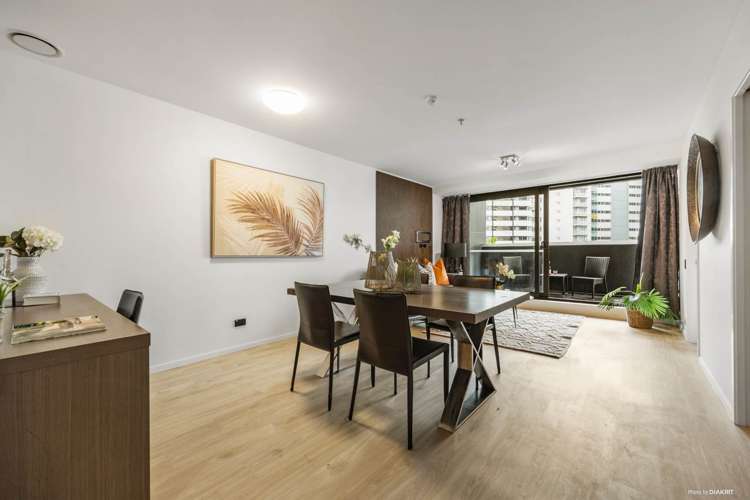 303/19 Anzac Avenue City Centre_1