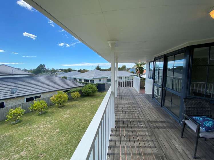 9 Hinton Place 11554_15