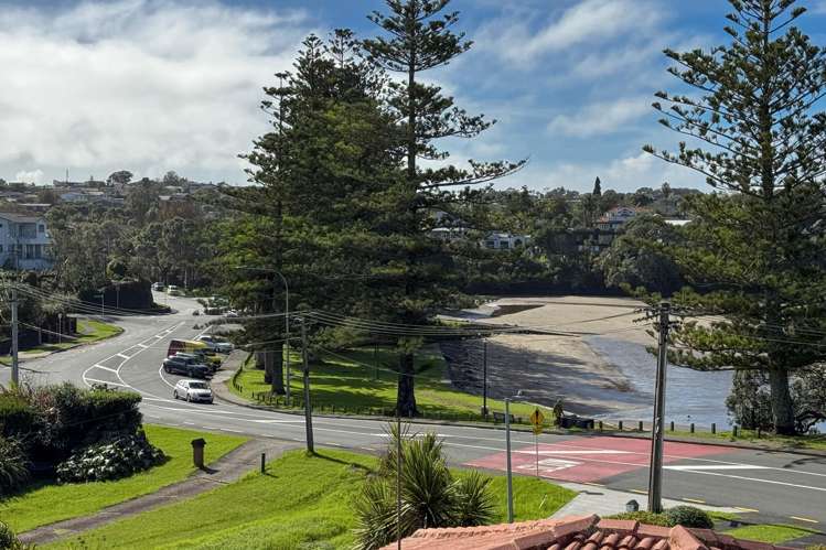 1/918 Beach Road Waiake_1