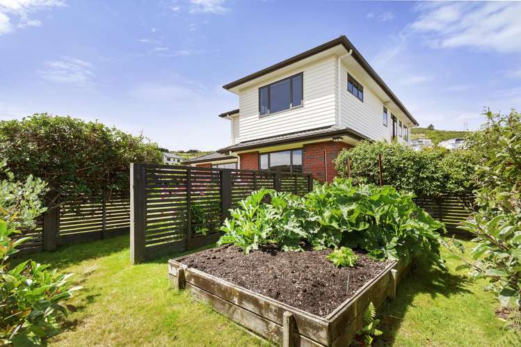 189 Woodman  Drive Tawa_21