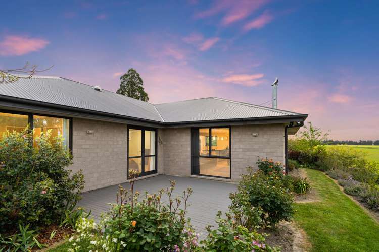 1798 Cust Road Cust_15