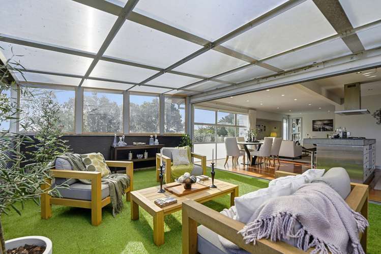 1&2/149 Eskdale Road Birkdale_14