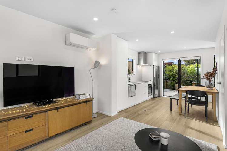 1/71 Ruawai Road Mount Wellington_7