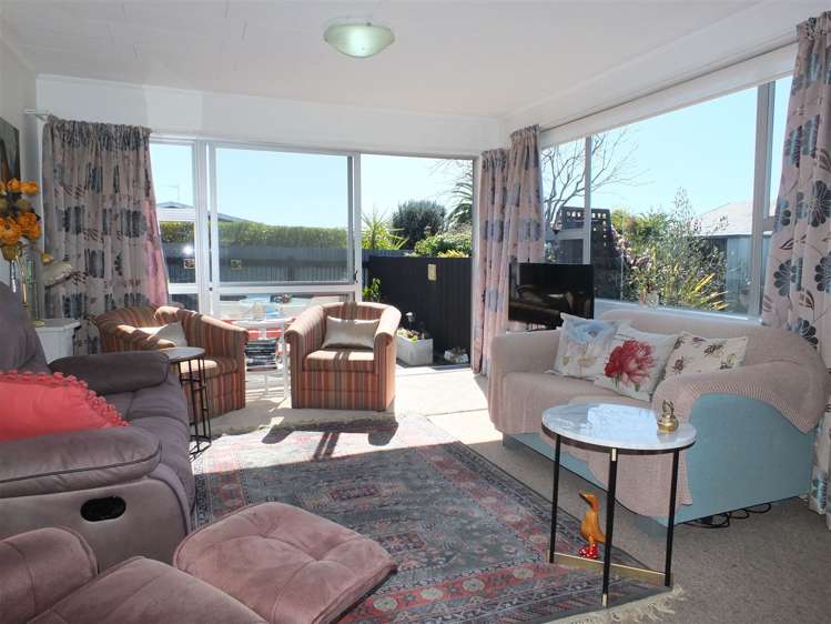 2/21 Oxford Street West End_8