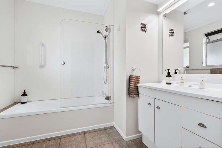 46 Henry Hill Road Taupo_27