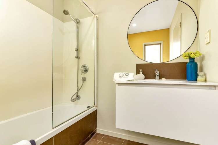 1/4 Ambrico Place New Lynn_9