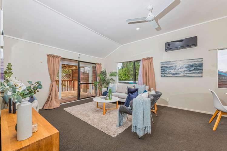 2/109 Don Buck Road Massey_10