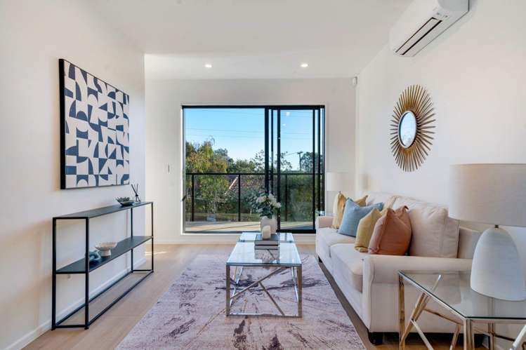 7/32 Tiraumea Drive 10694_3