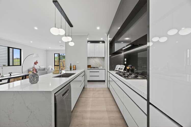 2 Ballyalton Crescent Flat Bush_6