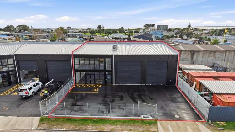 1/6 Market Place Papamoa_1