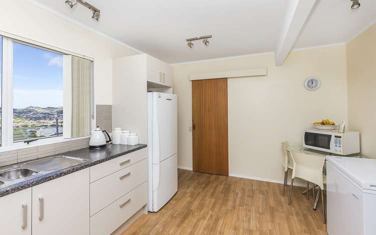 48 Akaroa Drive Maupuia_5