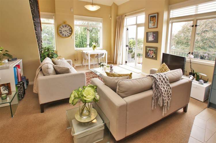 2a/11 London Street Hamilton Central_6