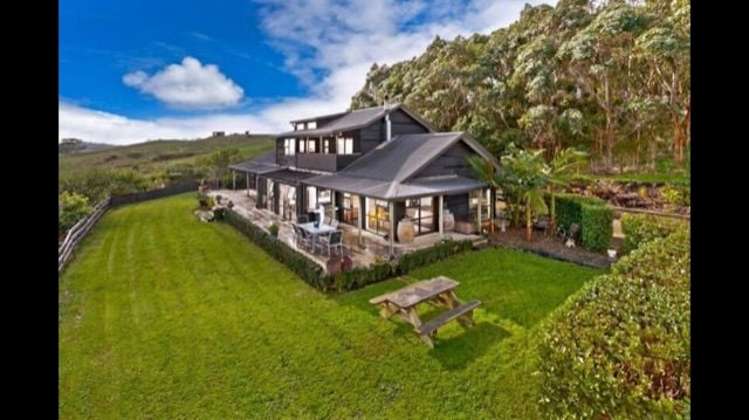 214 Valley Road Waitoki_1