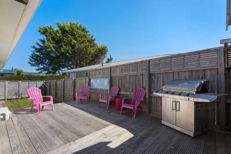 4 Robert McKeen Street Otaki Beach_17