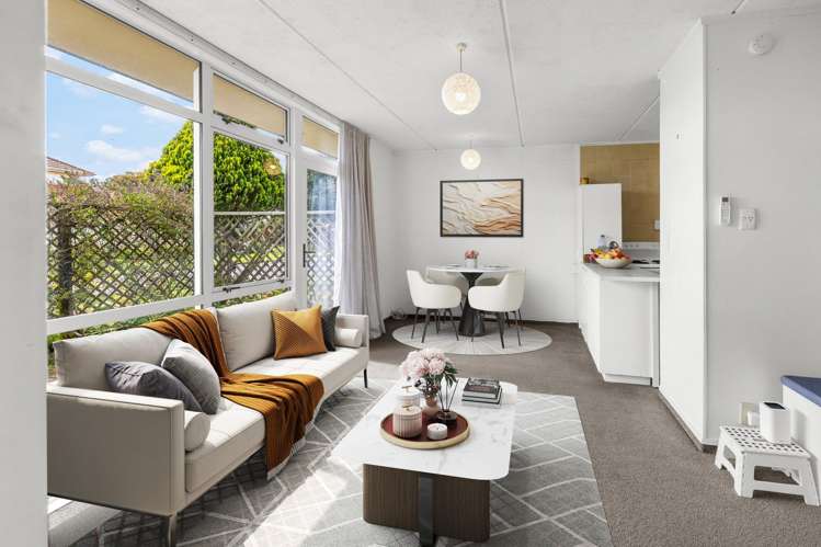 2/18 Carnot Street Glenholme_1