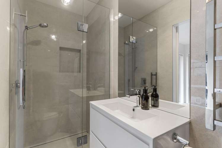 1 Kilduff Place Mairangi Bay_22