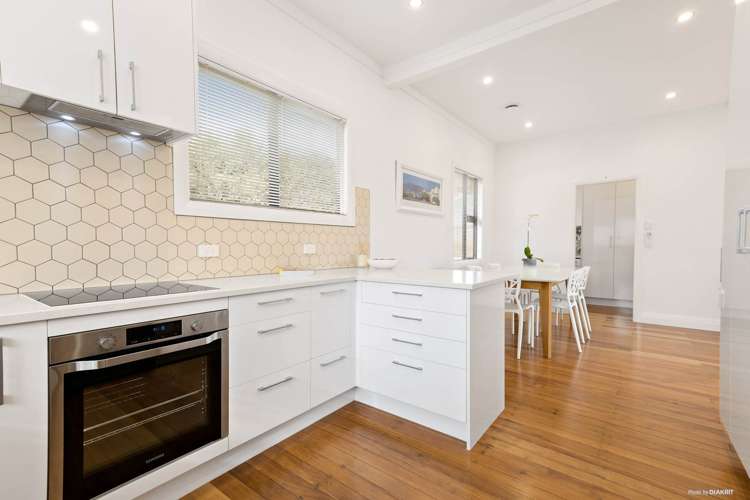 2/228a Blockhouse Bay Road Avondale_7