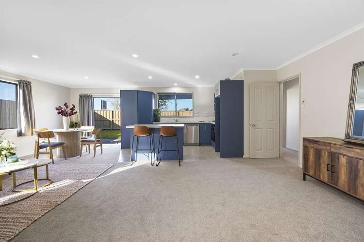 13 Bishopsworth Way Huntington_4