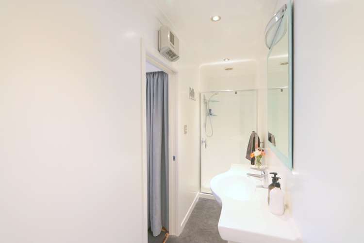 82 Lowe Street Avenal_19